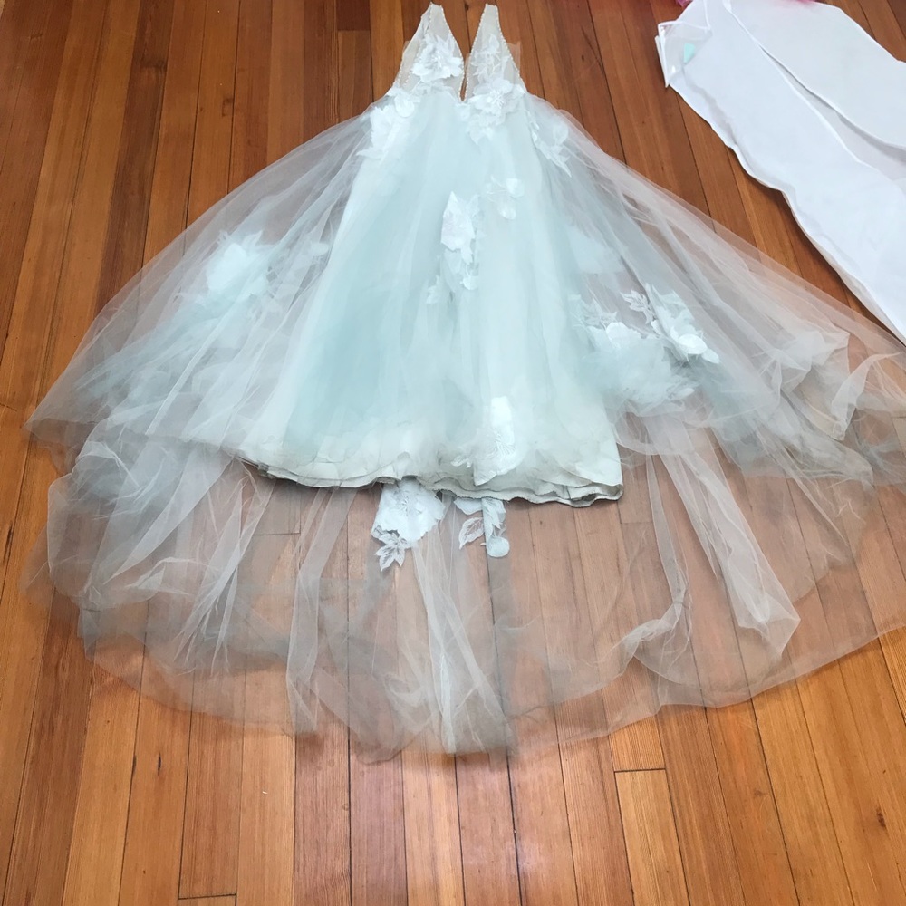 FLORAVERE WEDDING DRESS - Picture 9 of 13